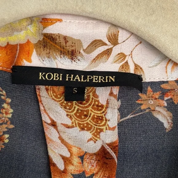 Kobi Halperin 100% silk floral button down blouse - Picture 4 of 5